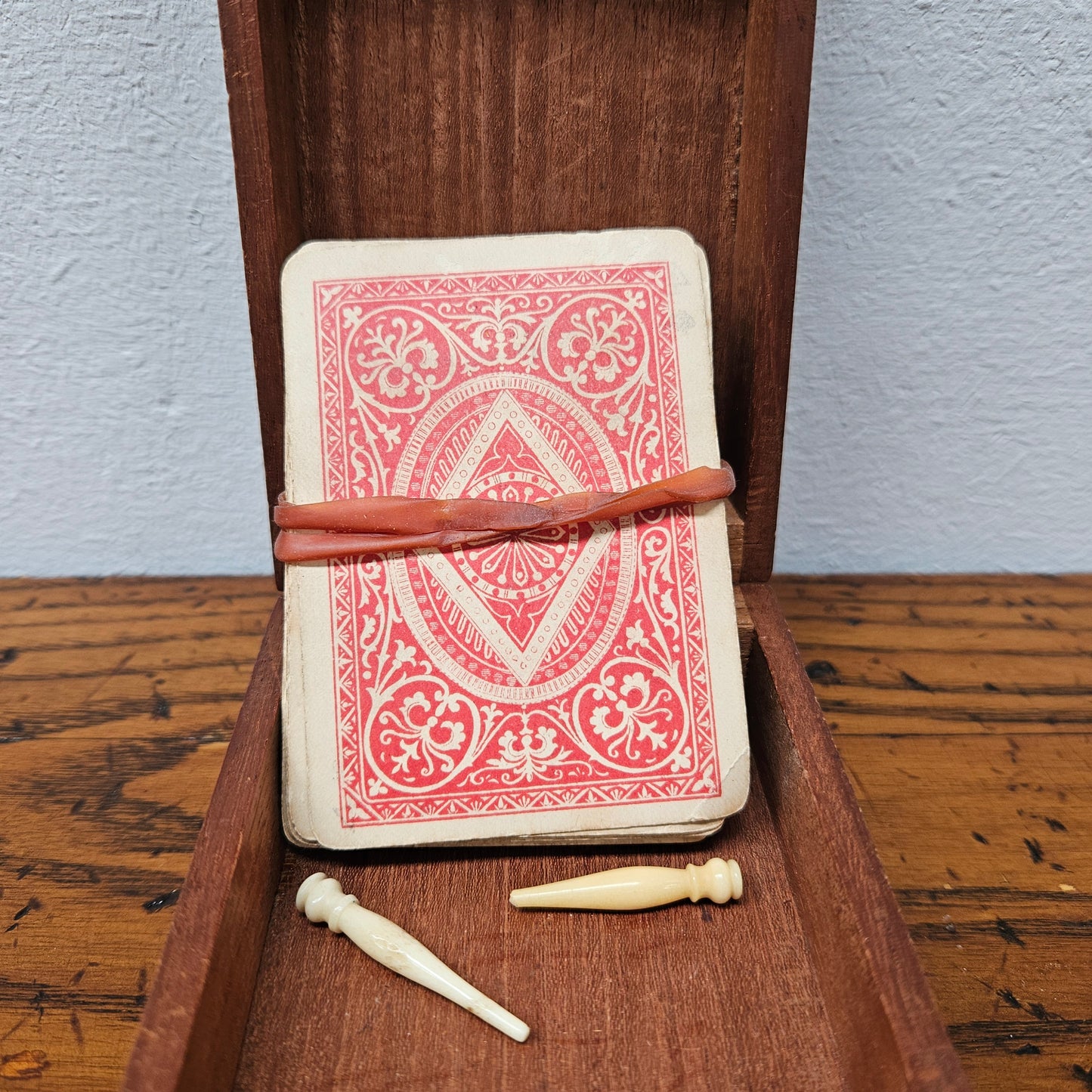 Antique Mahogany & Rosewood & Ivory Inlaid Cribbage Box