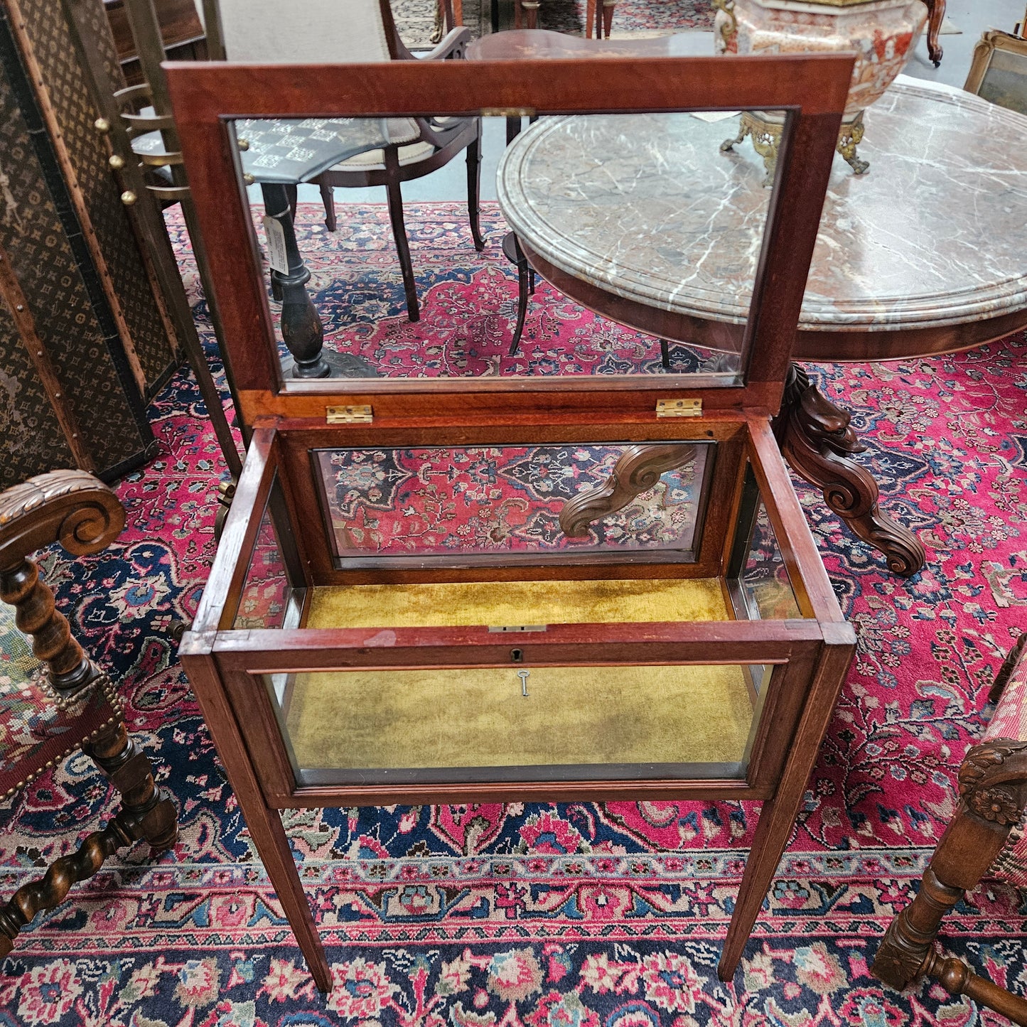 Edwardian Mahogany Inlaid Lift Top Curio Showcase