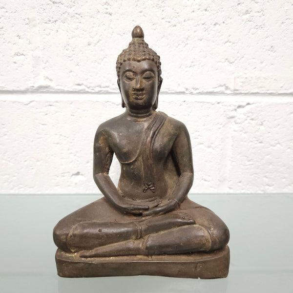 Antique bronze Buddha. In good original condition. 