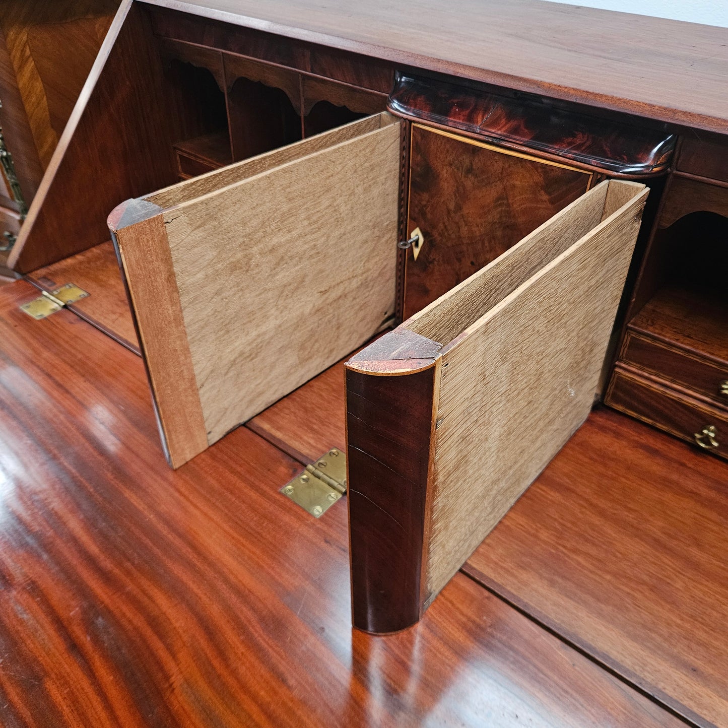 Georgian Bureau