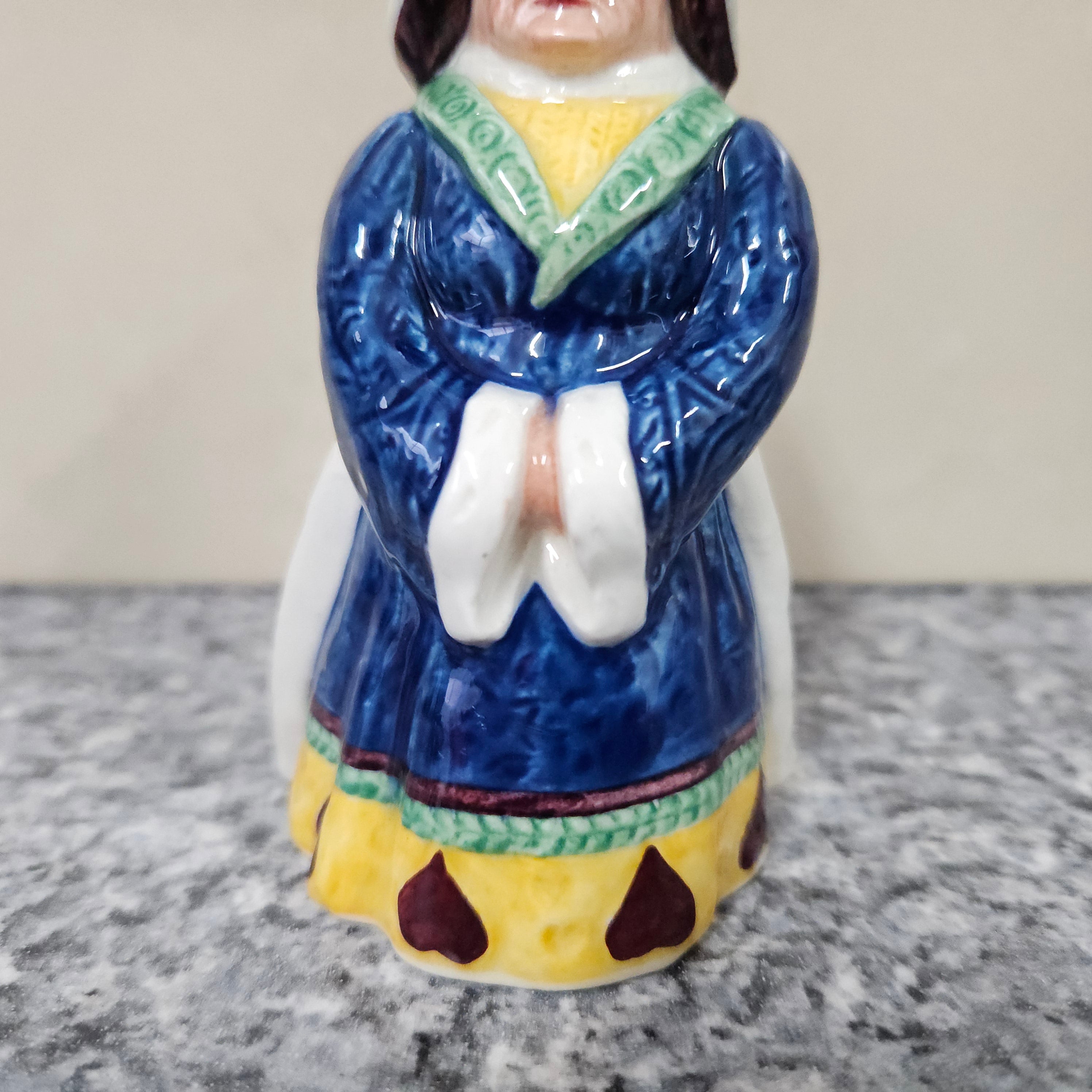 Beswick 'Queen of Hearts' Figure | Antique & Vintage | Moonee Ponds Antiques | Australia Wide Delivery