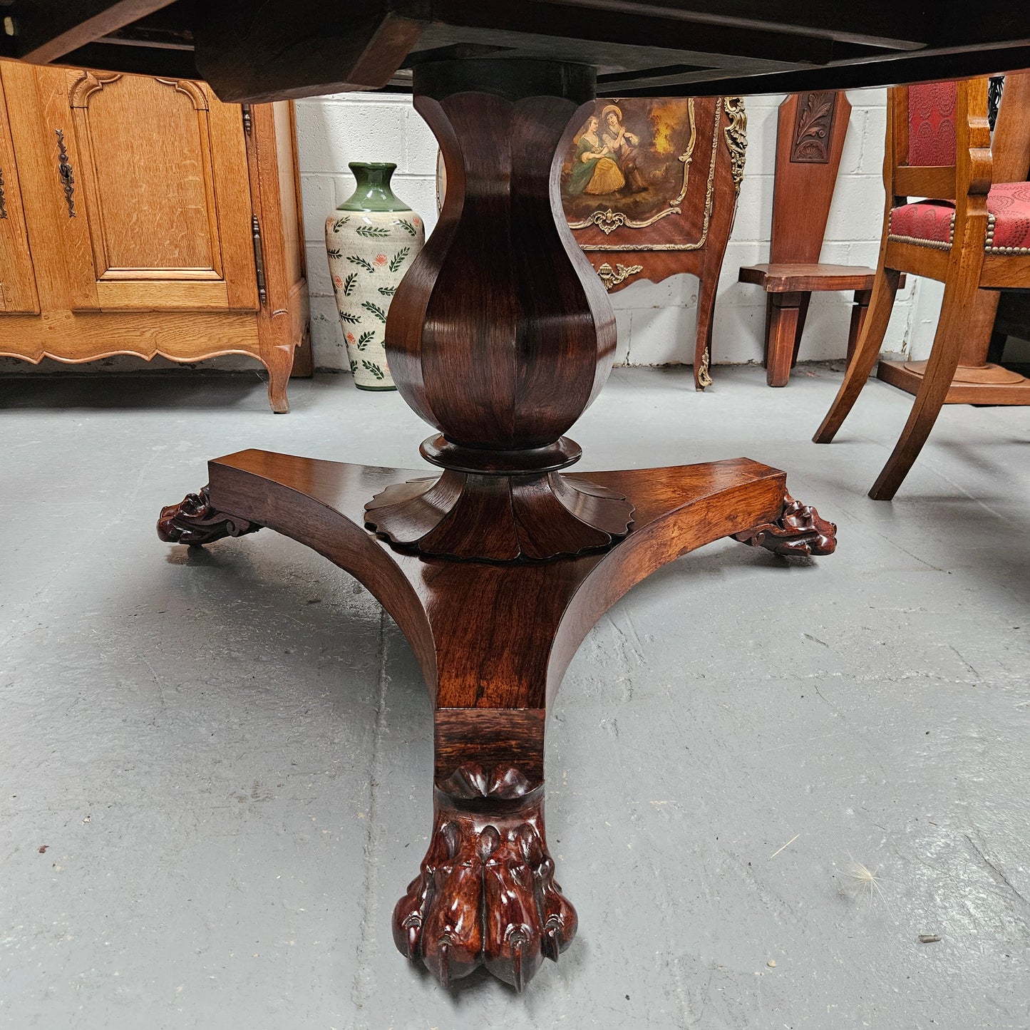 Antique Late Regency Rosewood circular Dining Table