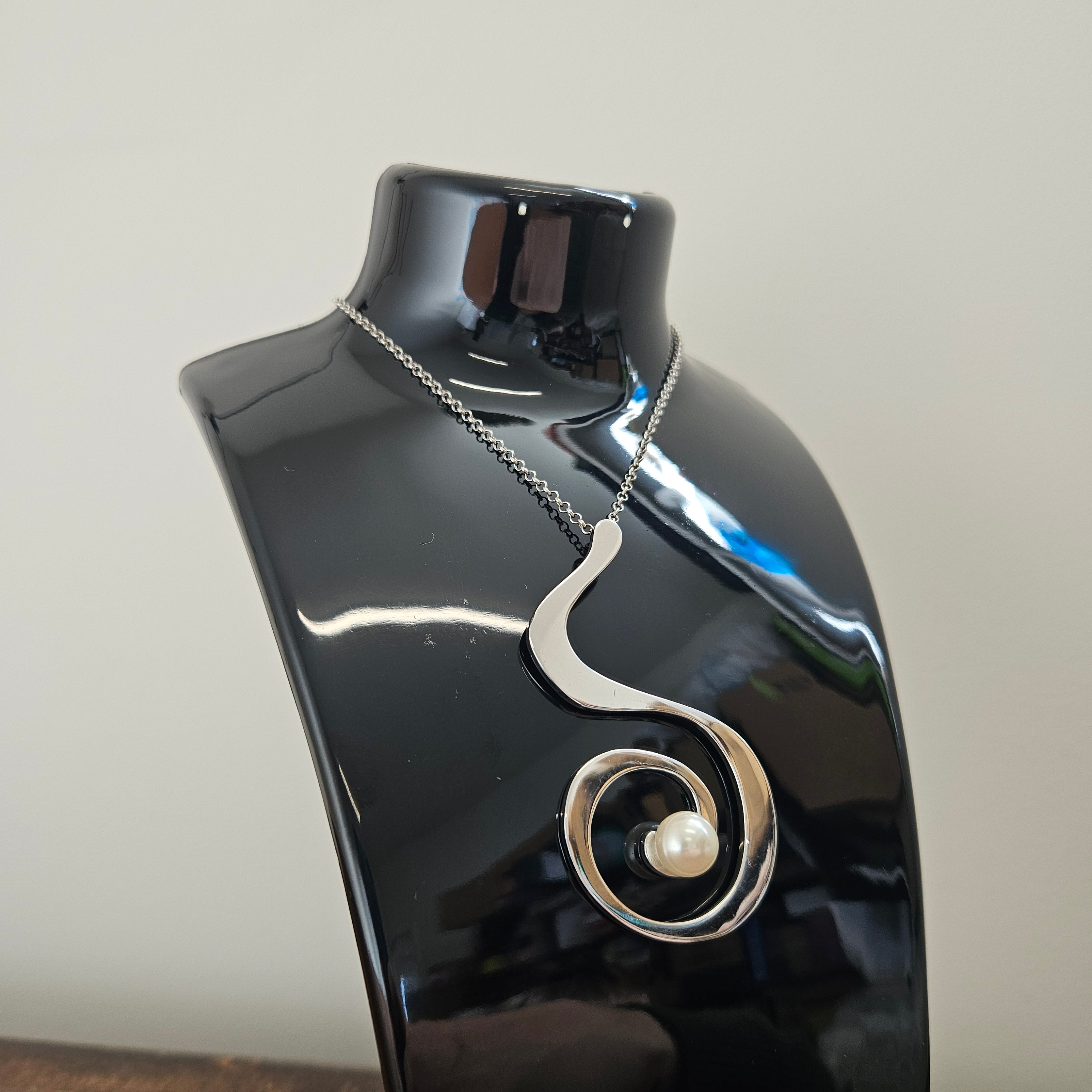 Sterling Silver Pendant & Cultured Pearl with Sterling  Silver Chain