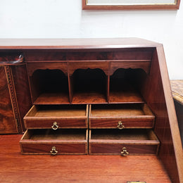 Georgian Bureau