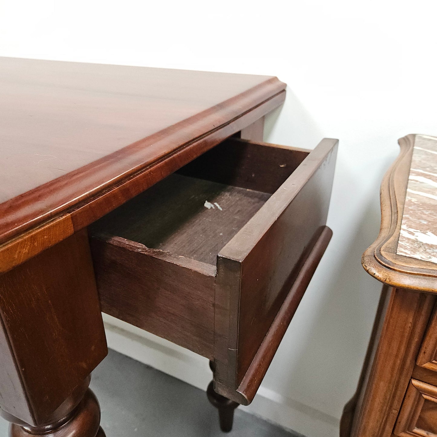 Victorian Console Table With Drawer