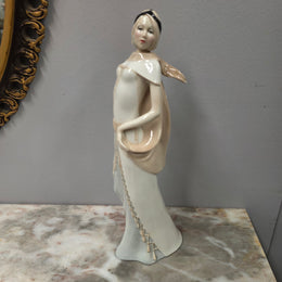 Beautiful Vintage Royal Doulton Reflections "Charisma" Figurine