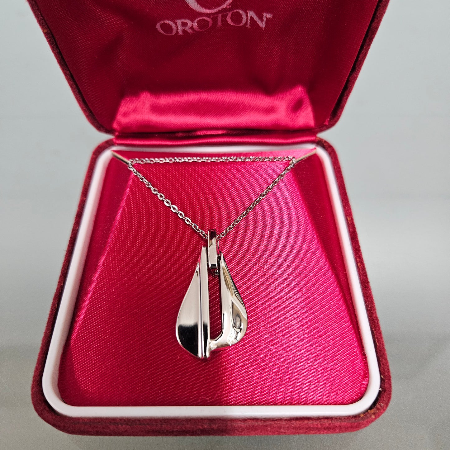 Vintage Oroton Necklace & Pendant