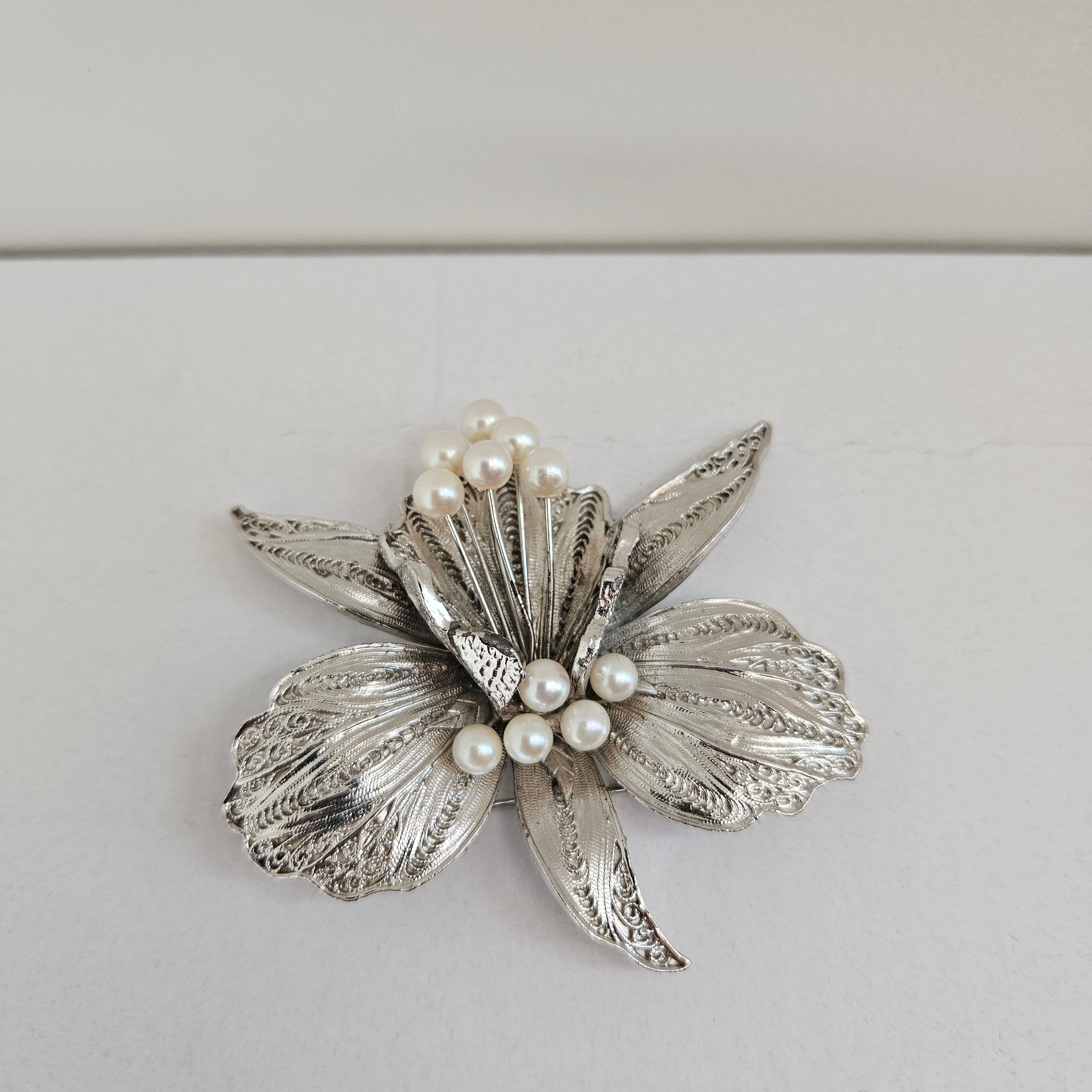 Vintage Silver Toned Filigree Petals & Small pearls Brooch