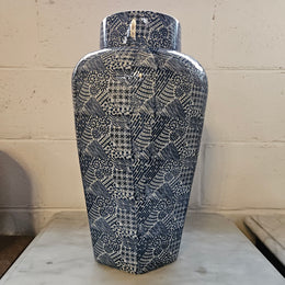 Vintage Ceramic Blue/White Ginger Jar