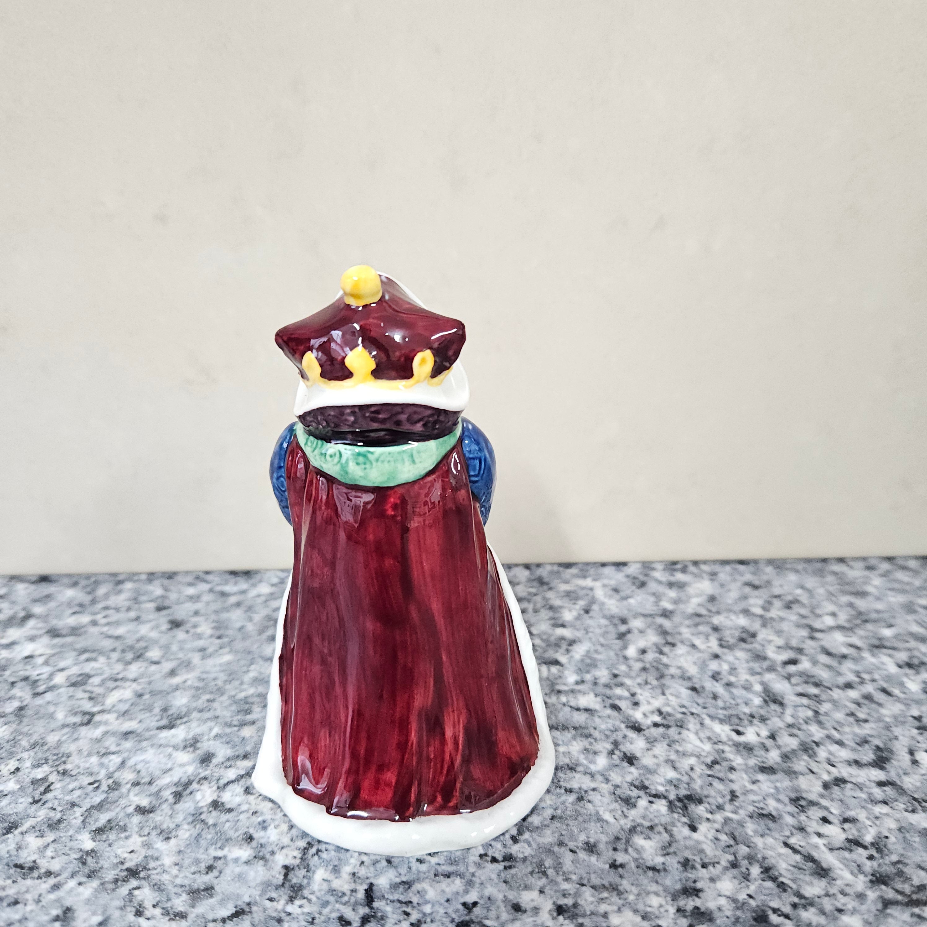 Beswick 'Queen of Hearts' Figure | Antique & Vintage | Moonee Ponds Antiques | Australia Wide Delivery