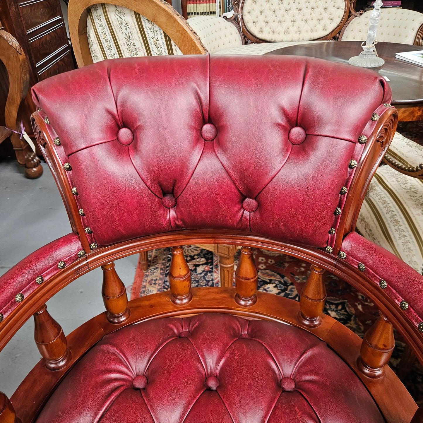 Reproduction Antique Style Fully Buttoned Leather Upholstery Desk/Captains Chair