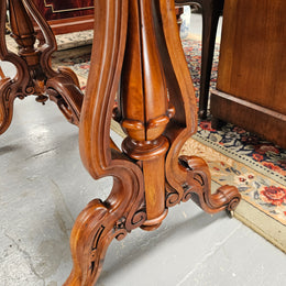 Stunning Victorian Figured Walnut Occasional/Side Table Circ 1860's