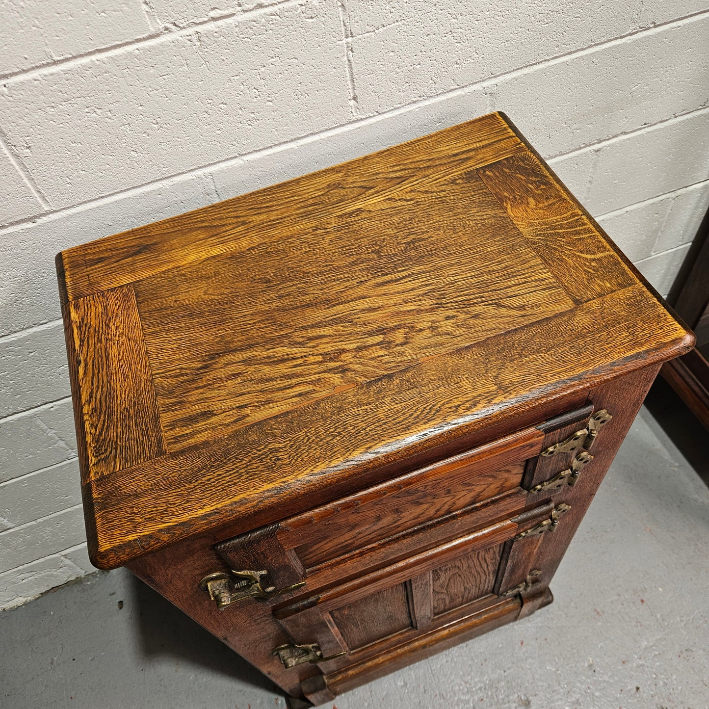 Vintage Oak Ice Chest