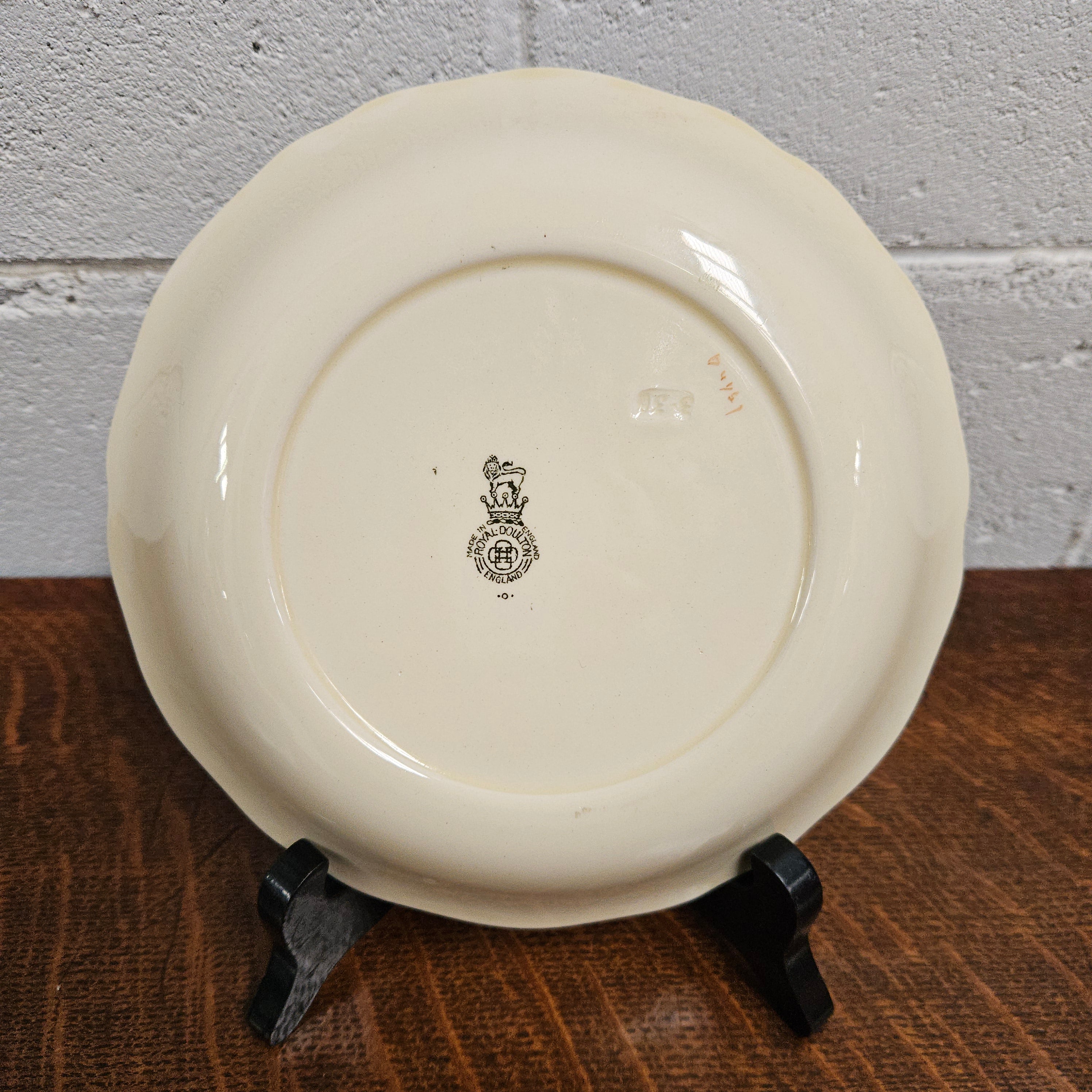 Royal Doulton English Cottage Bowl | Antique & Vintage | Moonee Ponds Antiques | Australia Wide Delivery
