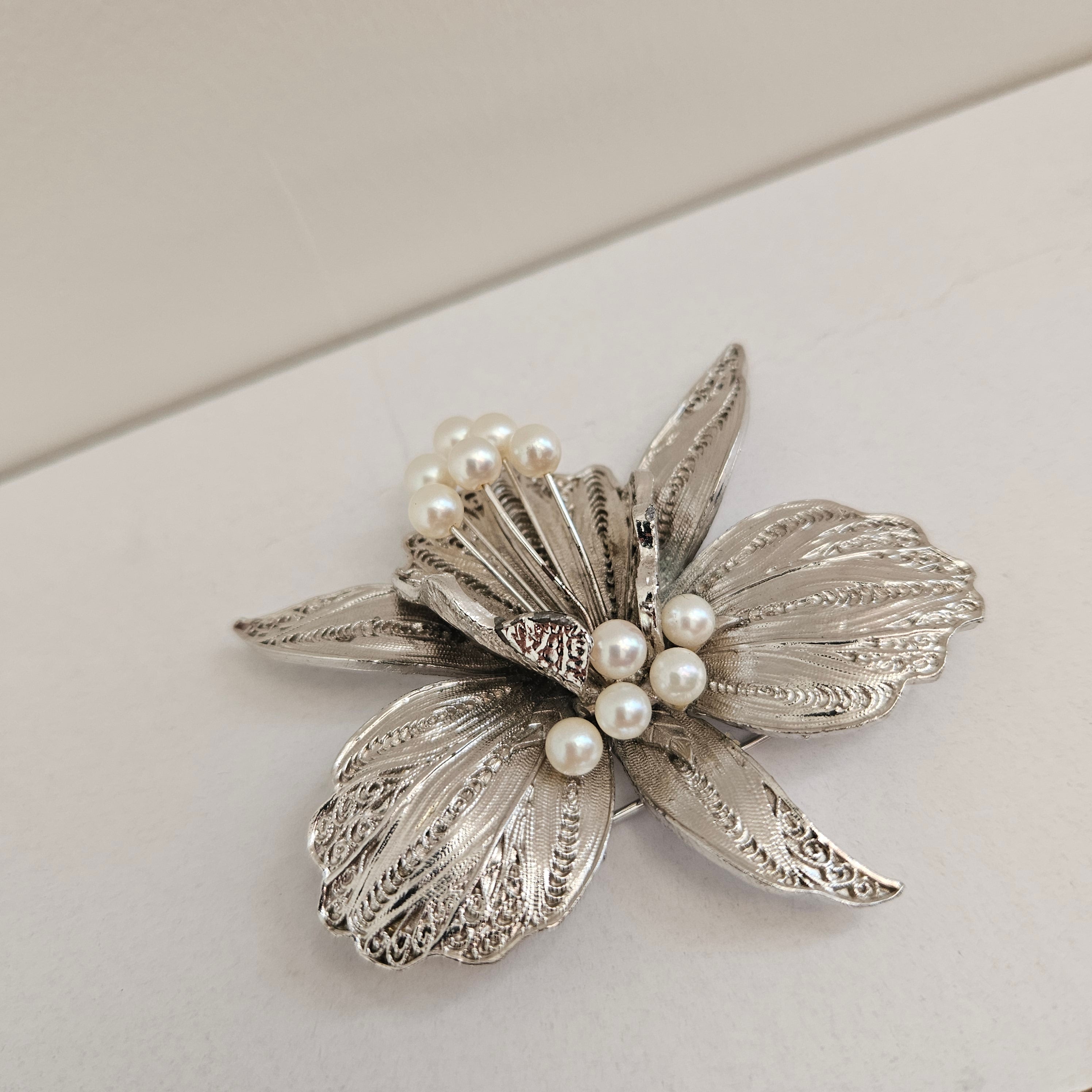 Vintage Silver Toned Filigree Petals & Small pearls Brooch