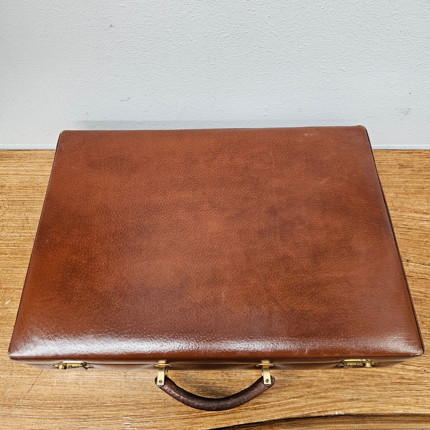 Vintage Brown Leather Briefcase With a Quality Fitted Interior