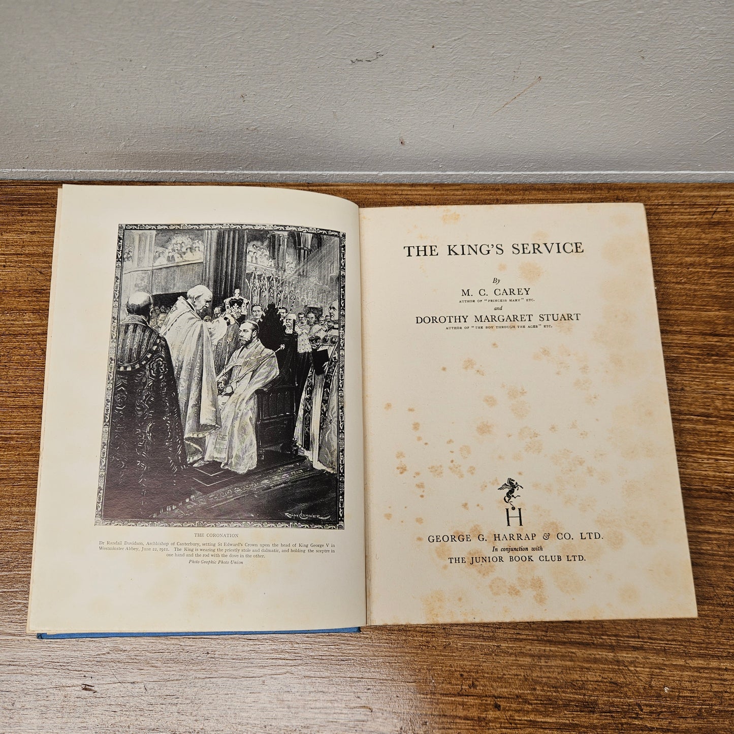 The King's Service  George V Hardcover Book