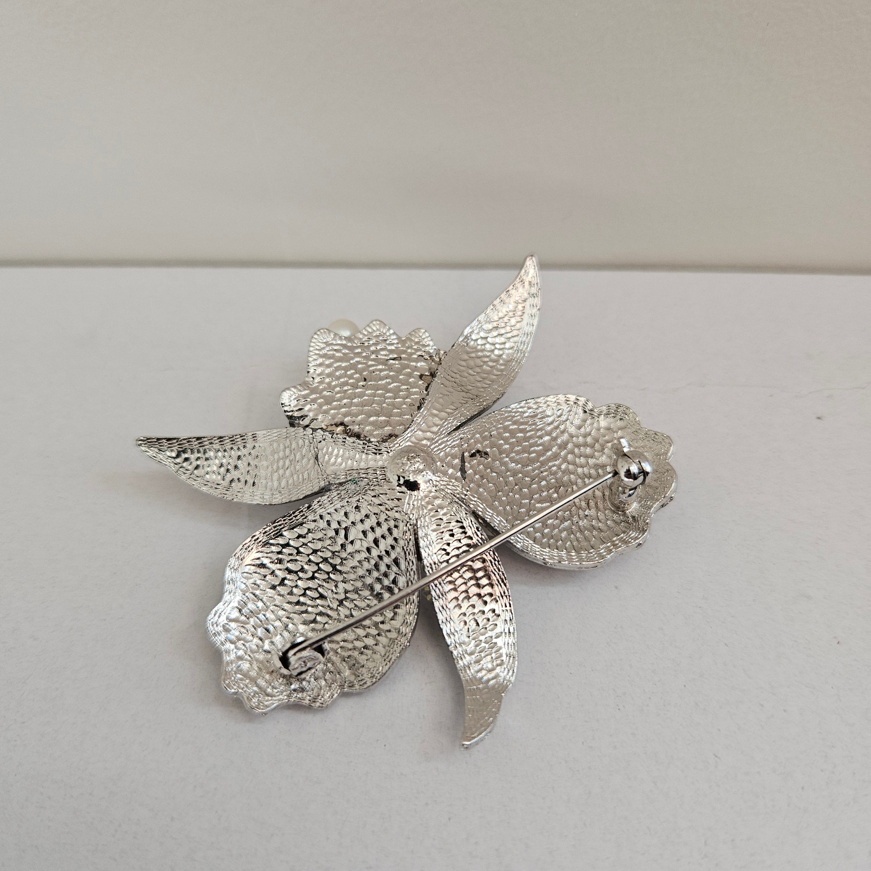 Vintage Silver Toned Filigree Petals & Small pearls Brooch
