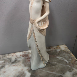 Beautiful Vintage Royal Doulton Reflections "Charisma" Figurine