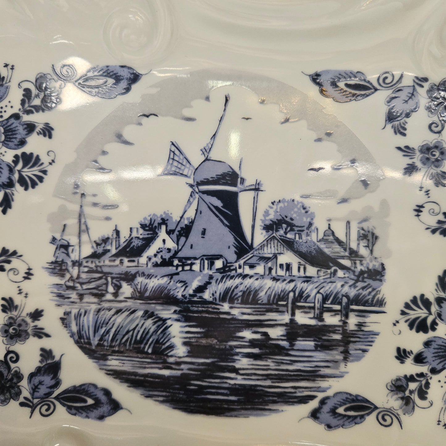 Vintage Collectors Edition Delft Holland Tray