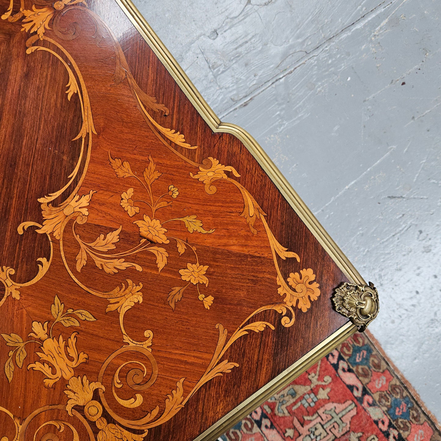 Rosewood Louis 15th Style Marquetry Inlaid Bureau Plat Desk