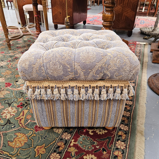 Vintage Square Storage Upholstered Ottoman