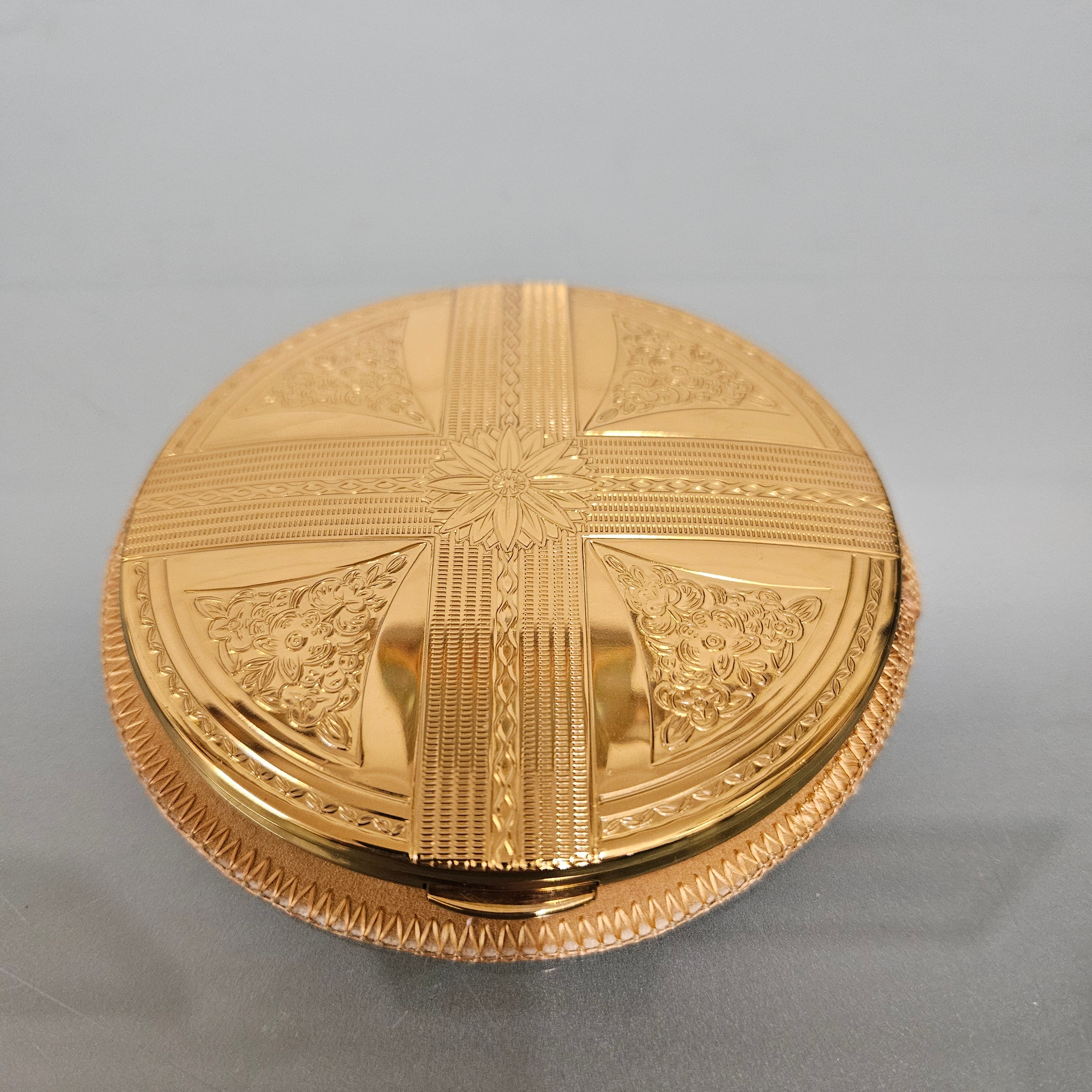 Vintage Guilhoche Gold Kigu Compact | Antique & Vintage | Moonee Ponds Antiques | Australia Wide Delivery