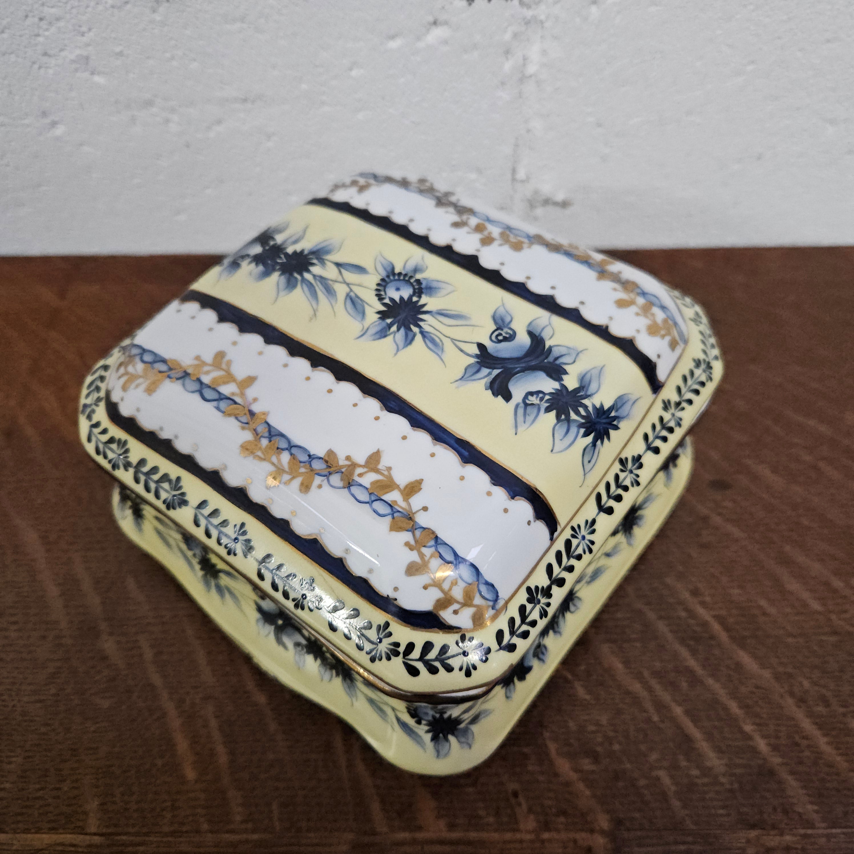 Decorative Porcelain Box & Lid | Antique & Vintage | Moonee Ponds Antiques | Australia Wide Delivery