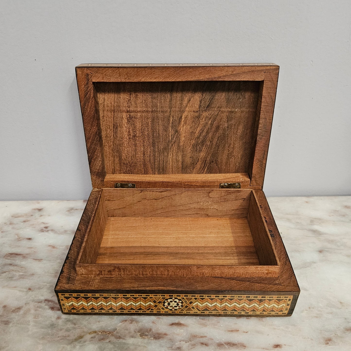 Vintage Syrian Inlaid Trinket/Jewellery Box