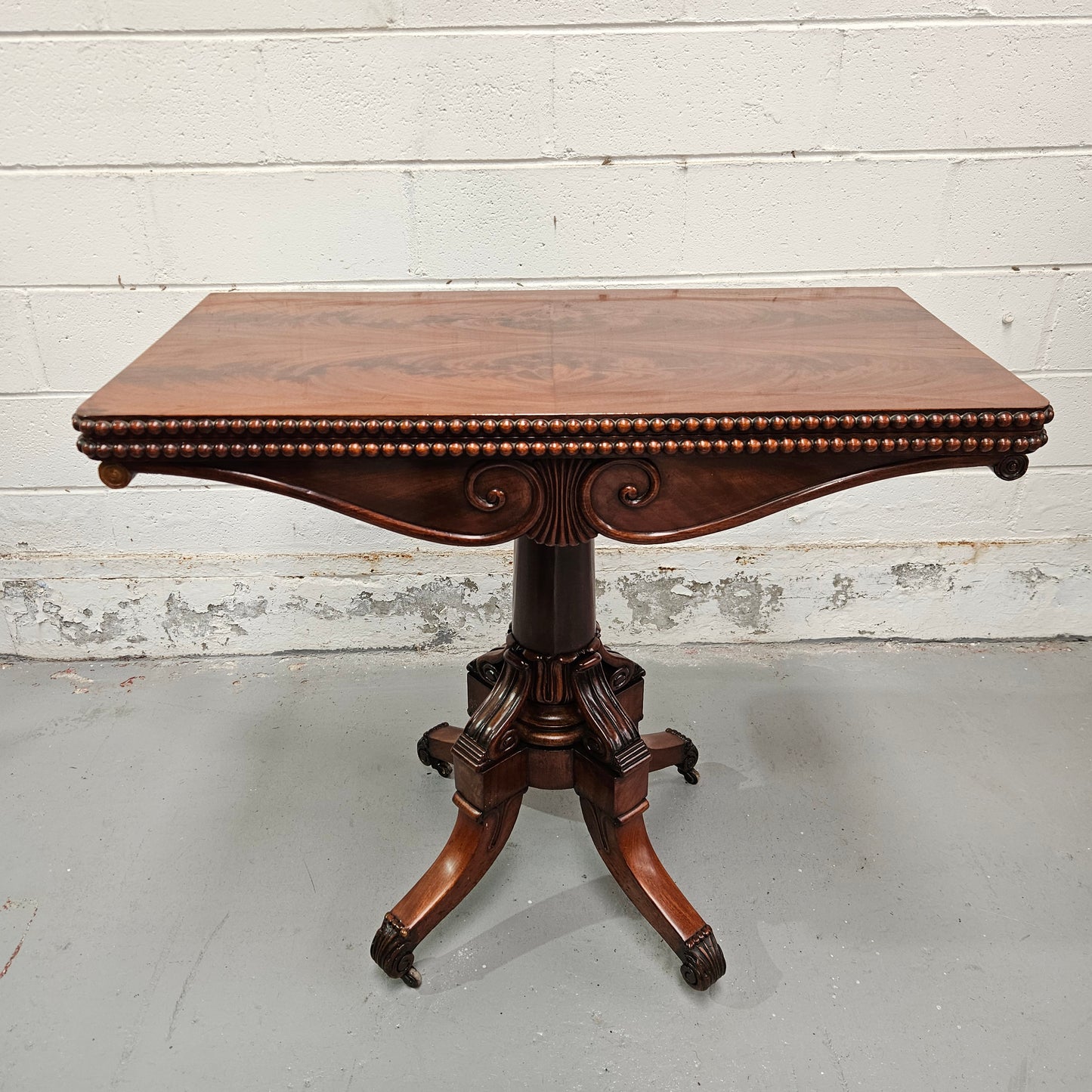 Lovely William IV Games Table In Flame Mahogany