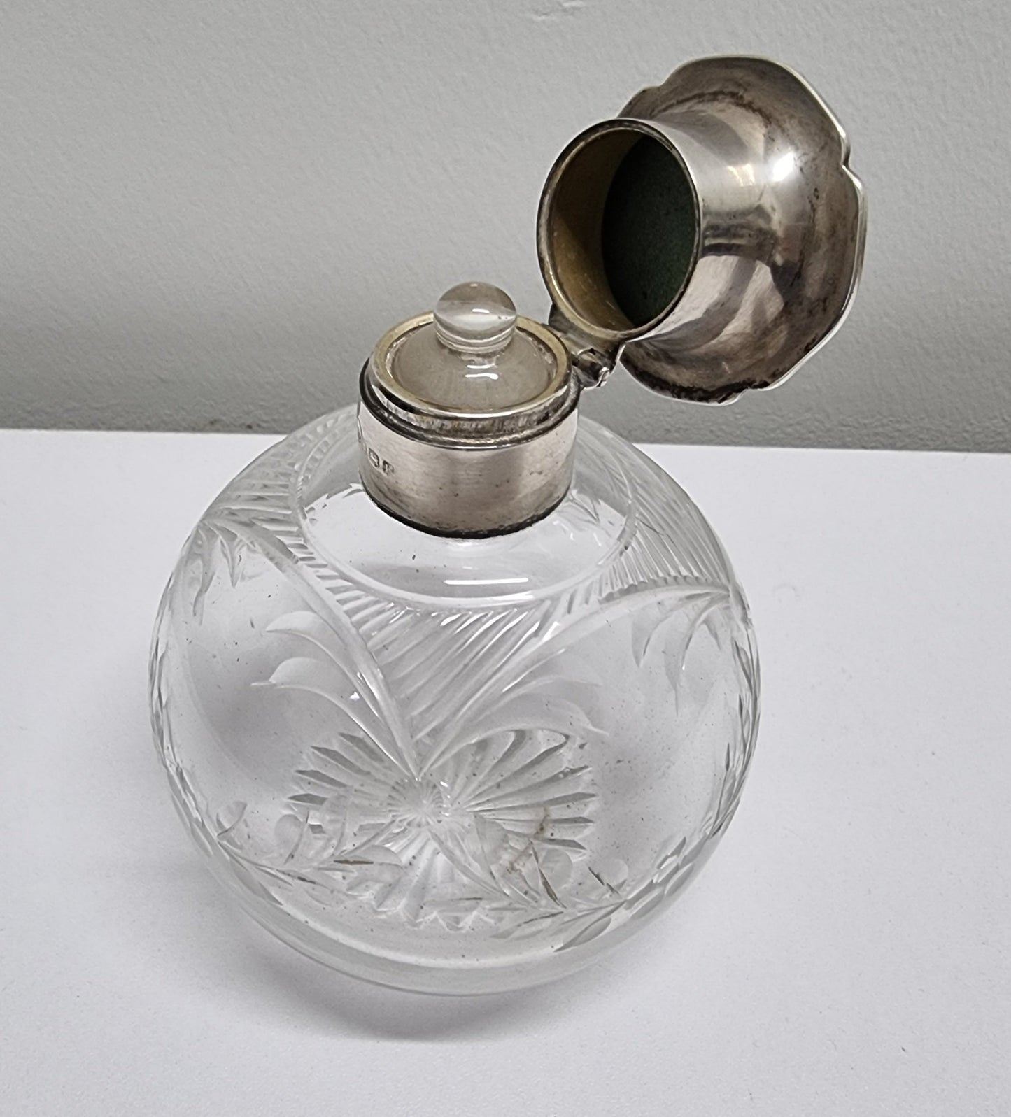 Superb Art Deco Scent Bottle