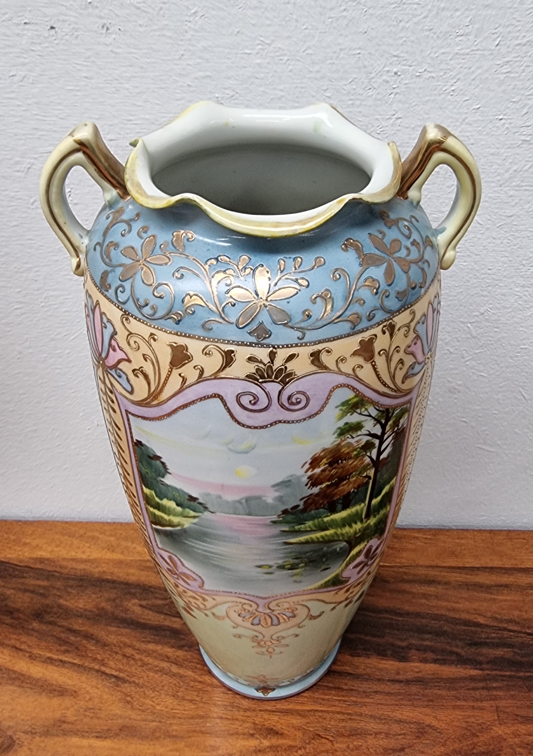 Beautiful Hand Painted Japanese Vase | Antique & Vintage | Moonee Ponds Antiques | Australia Wide Delivery
