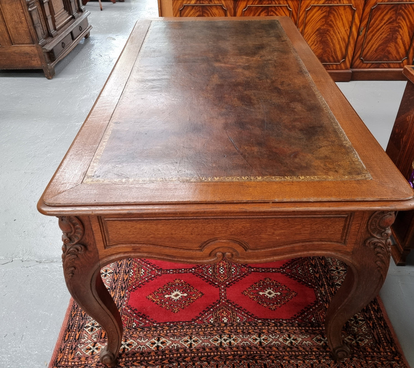French 19th Century Louis XV Style Bureau Plat With Leather Top