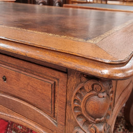 French 19th Century Louis XV Style Bureau Plat With Leather Top