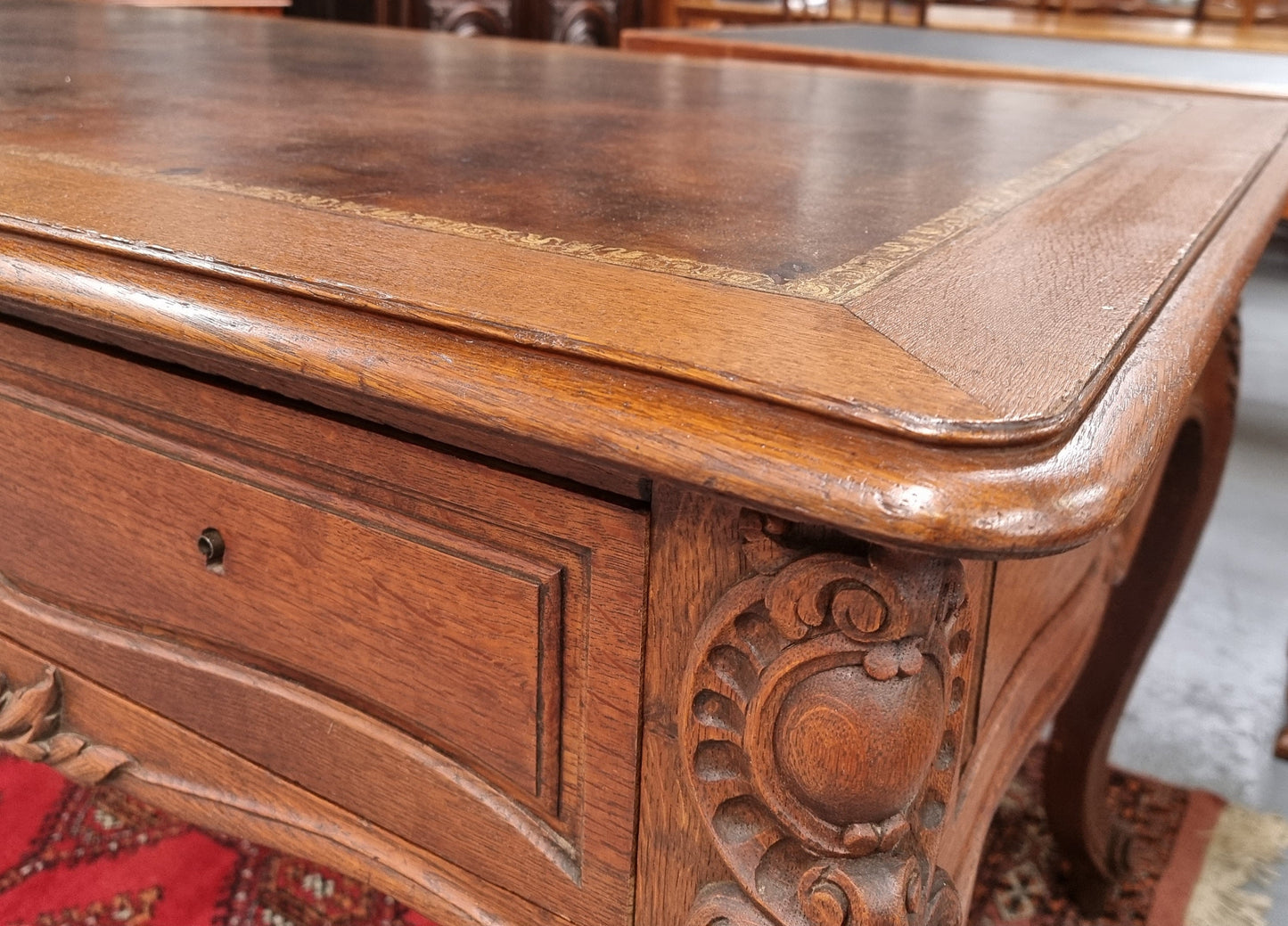 French 19th Century Louis XV Style Bureau Plat With Leather Top