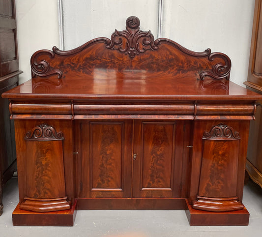 Stunning Flame Mahogany Victorian Sideboard