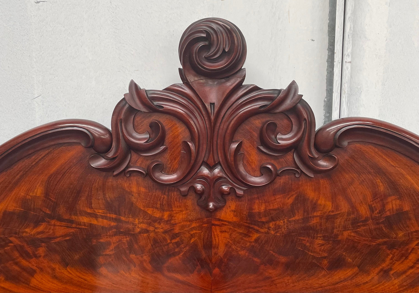 Stunning Flame Mahogany Victorian Sideboard