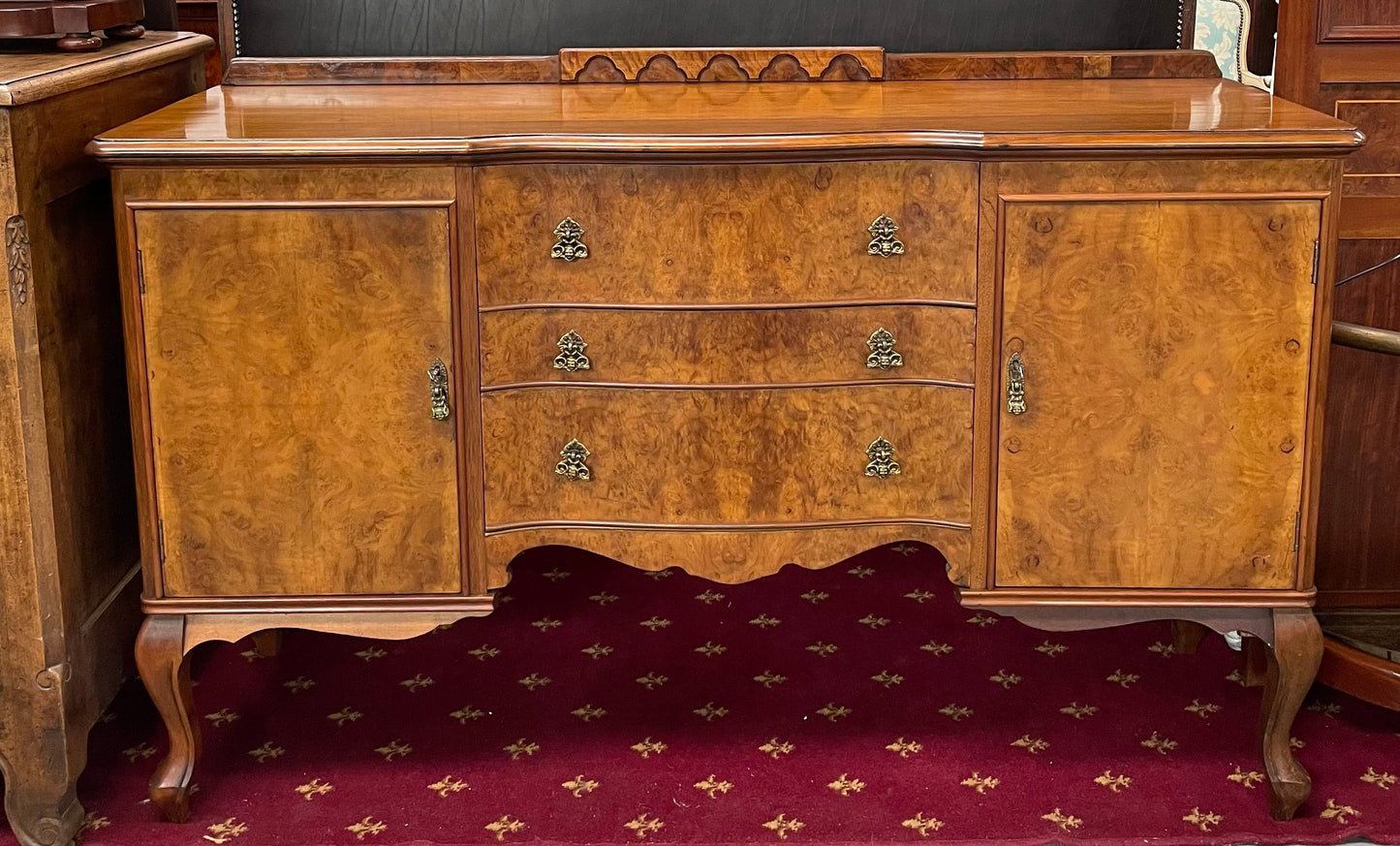Burr Walnut Sideboard With Three Drawers & Two Doors