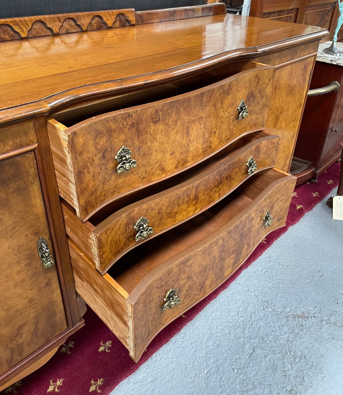 Burr Walnut Sideboard With Three Drawers & Two Doors