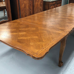 Stunning French Louis XVth style large Extension table