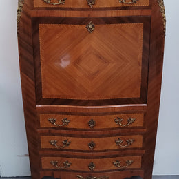 Walnut Louis XV style marble top abbattant with beautiful parquetry inlay and ormolu mounts. It has plenty of storage space with four large drawers and four smaller internal drawers. Beautiful drop down desk with a leather insert. In very good original detailed condition.