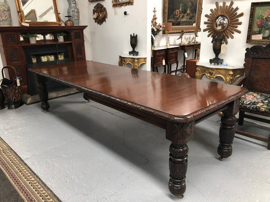 Lovely Antique Tudor Style oak extension table with 3 leaves in good detailed condition.