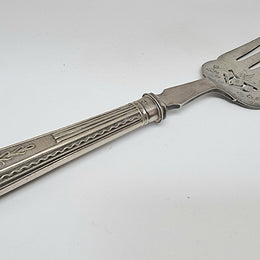 Very decorative pair of Edwardian silver plate Fish servers, in good original condition.