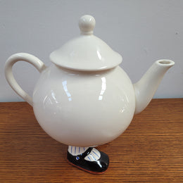 Vintage walking feet teapot wearing Mary Jane shoes, marked Lustre Carlton Ware England. Very good condition with light crazing on lid, please see photos