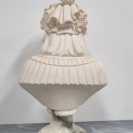 A Giannelli signed Angelica Maria bust on a white marble base. It is in good original condition with no faults.