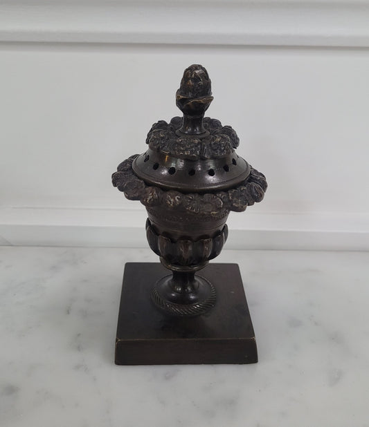 Lovely rare Victorian Antique bronze miniature insence burner. Finely cast and detailed. In good original condition
