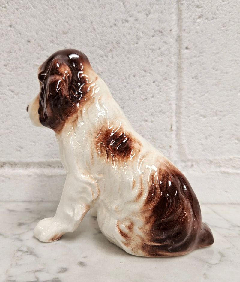 Vintage Sylvac England Pottery, Cocker Spaniel, Model 18 with a Gloss finish. Appealing expression. Please see photos as they form part of the description.