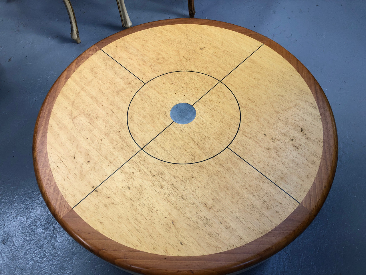 Lovely Vintage round Mahogany and blonde wood coffee table by (Alexander J Cook). It is in good original condition.