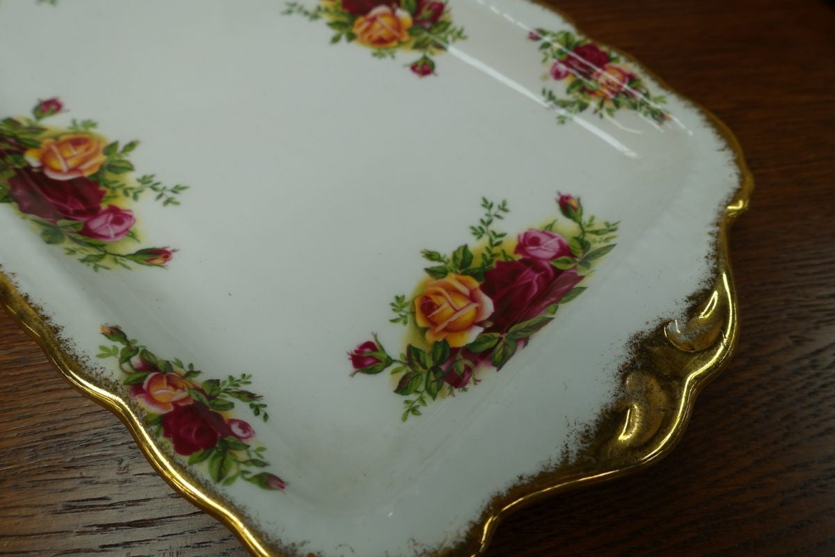 Royal Albert Old Country Roses Pattern Sandwich Platter | Antique & Vintage | Moonee Ponds Antiques | Australia Wide Delivery
