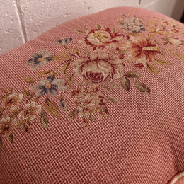Beautiful French provincial stool with lovely floral tapestry. In used condition. Please see photos as they form part of the description.